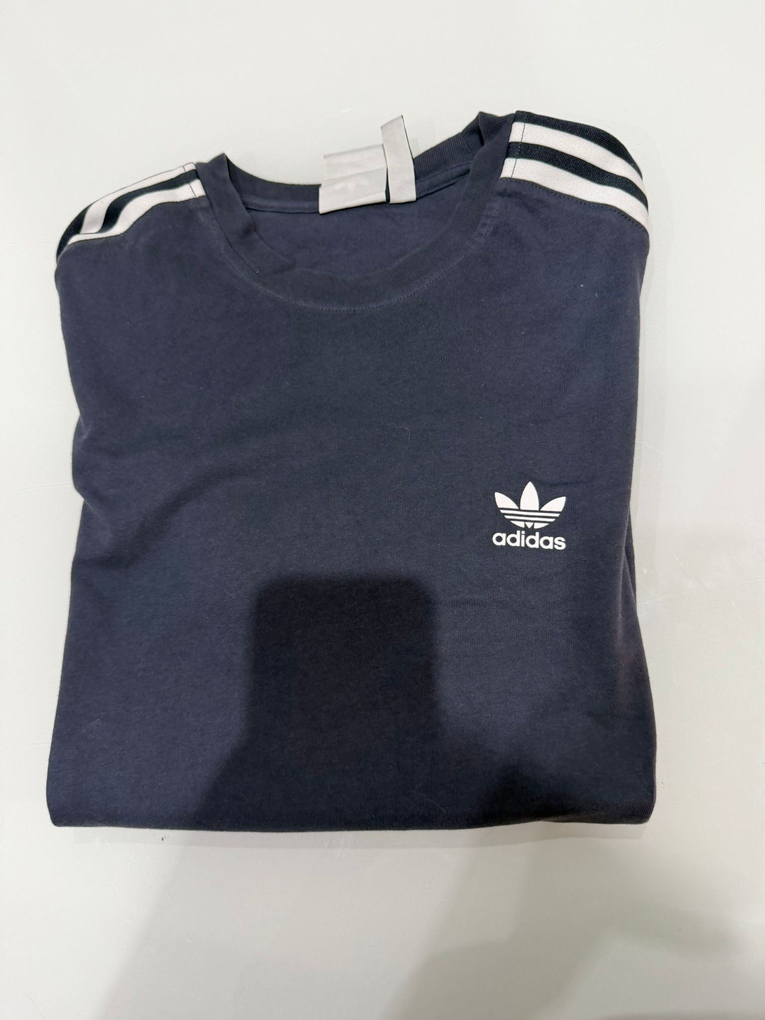 T-shirt adidas