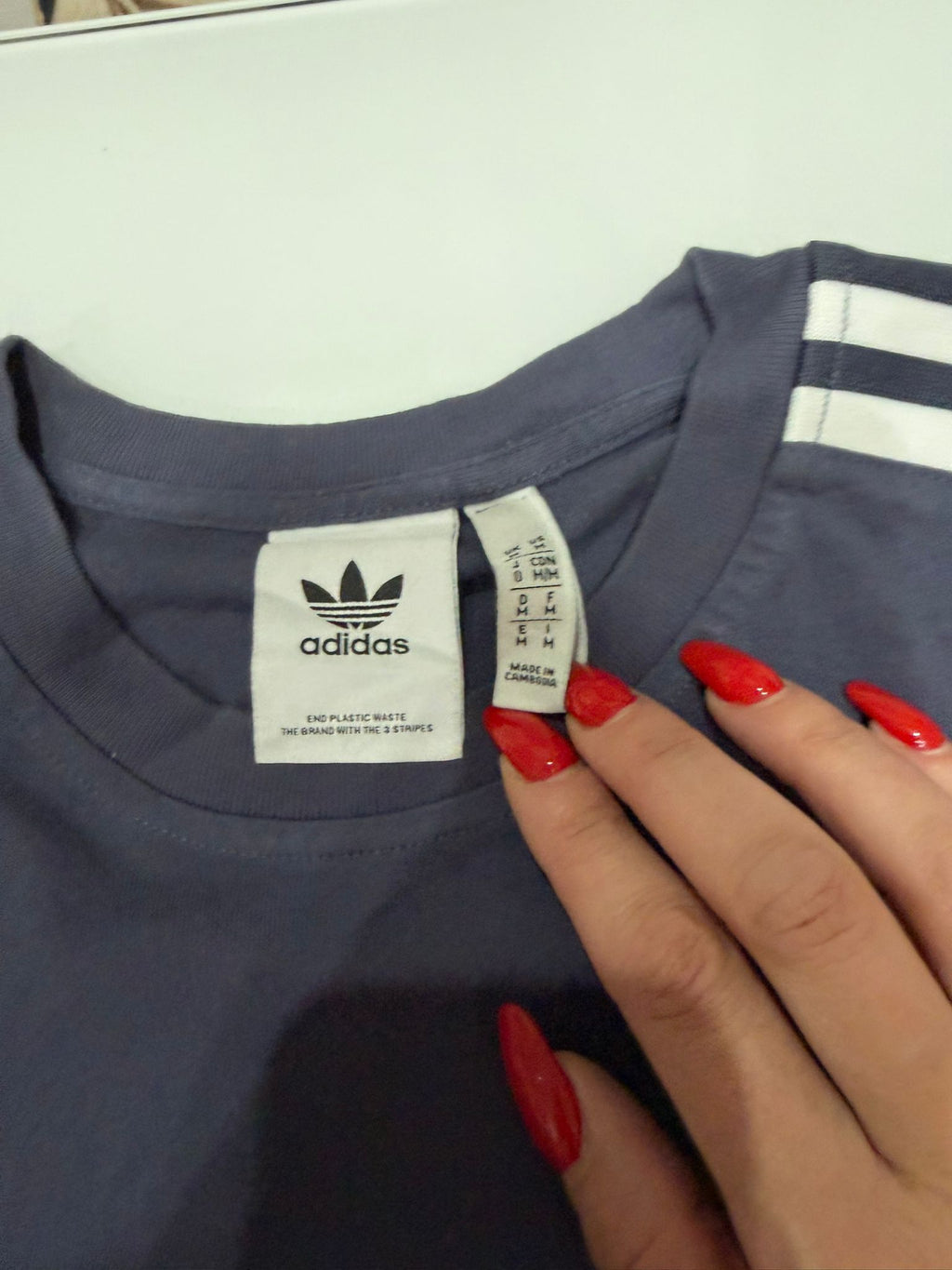 T-shirt adidas
